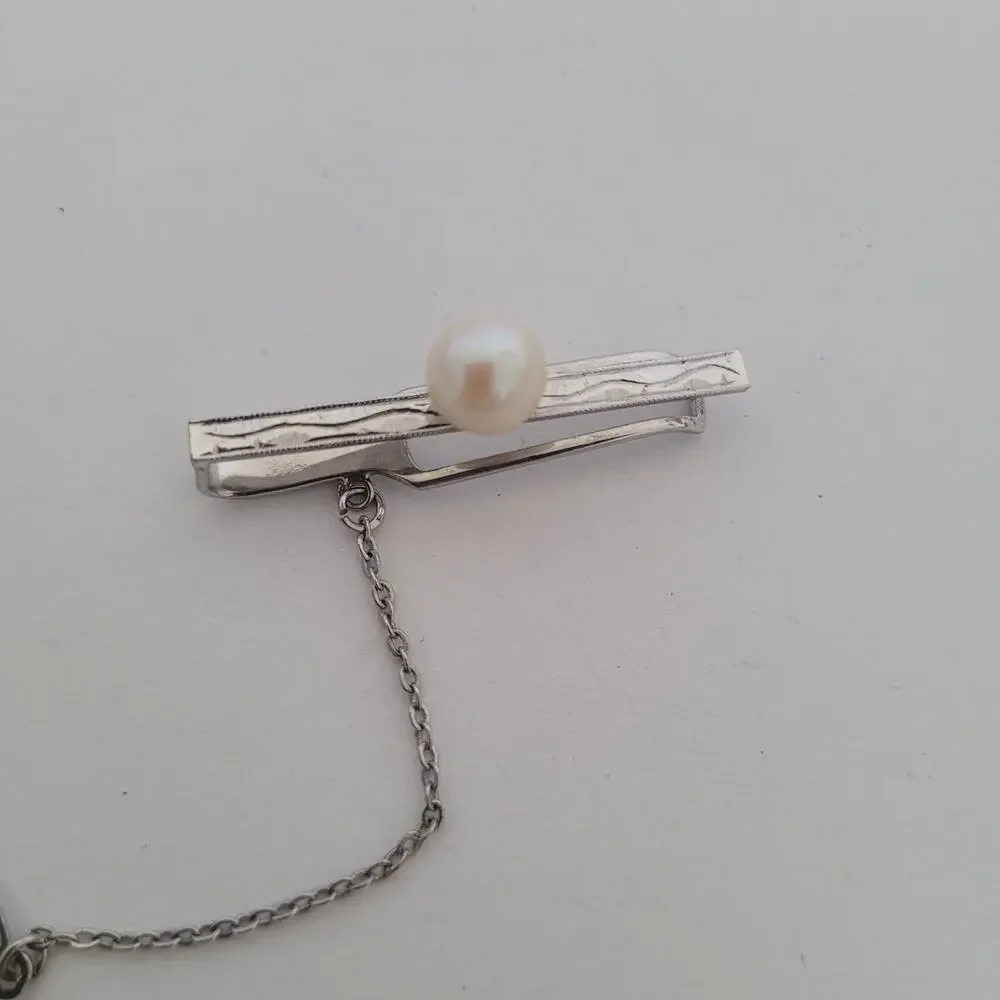 Silver Tone Tie Bar Clip Stick Clasp With Chain Faux Pearl Unbranded Small Short